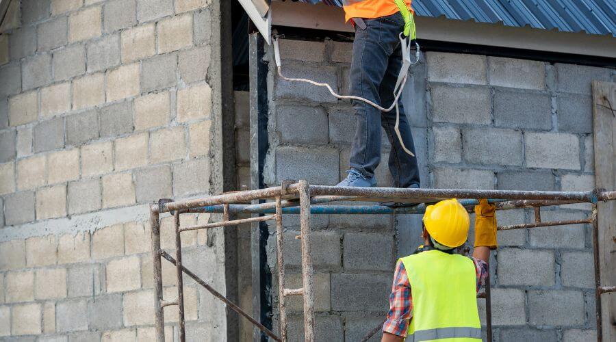 Expert new roof installation services in West Liberty, IL